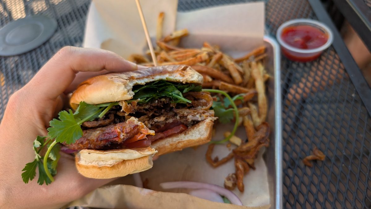 Vegan American food at Yaks Shack in Mt Shasta, San Francisco Bay Area