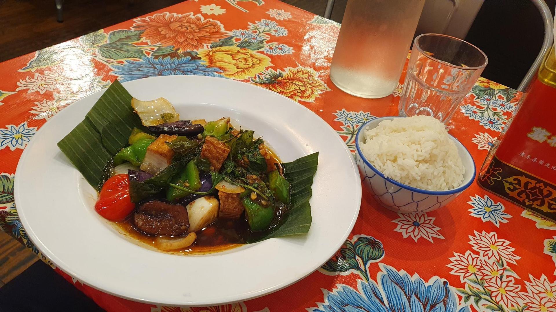 Vegan Thai food at Pintoh Thai in Downtown Oakland, San Francisco Bay Area